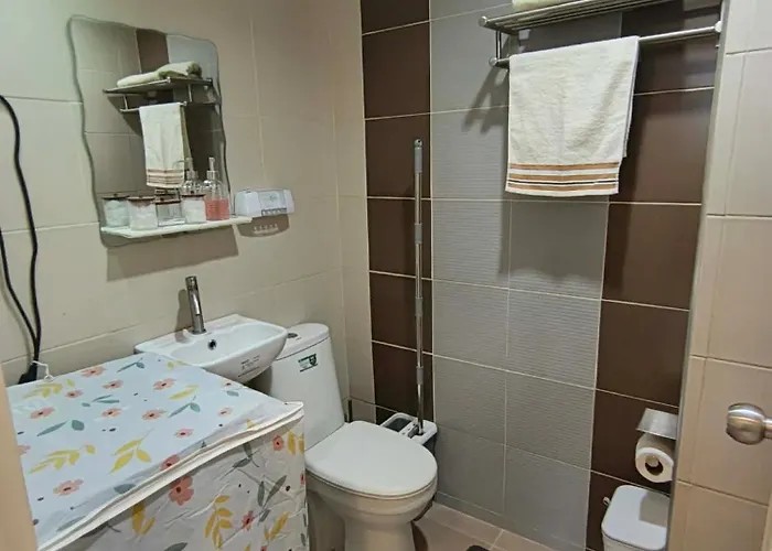 Forbes Area Bgc Taguig Apartment *